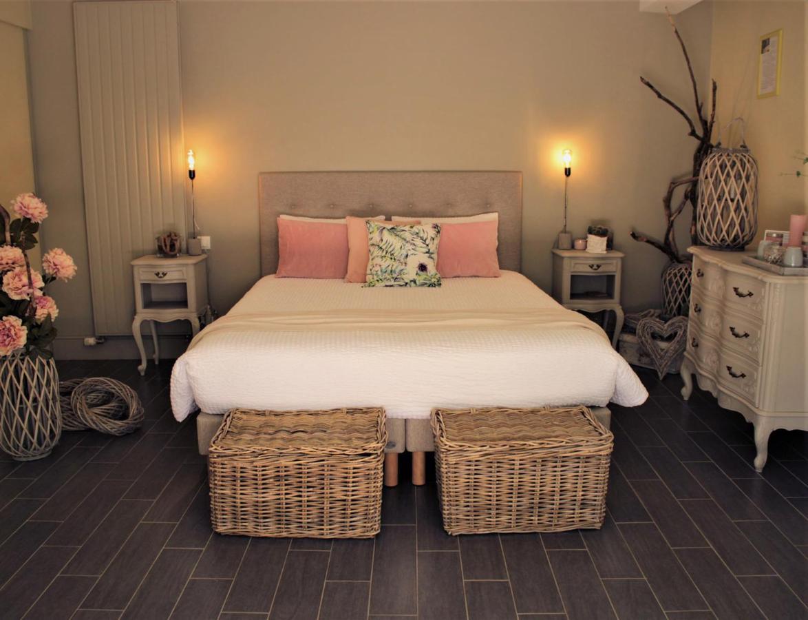 Chambre D'Hotes Les Rives De La Tronne Мер Экстерьер фото