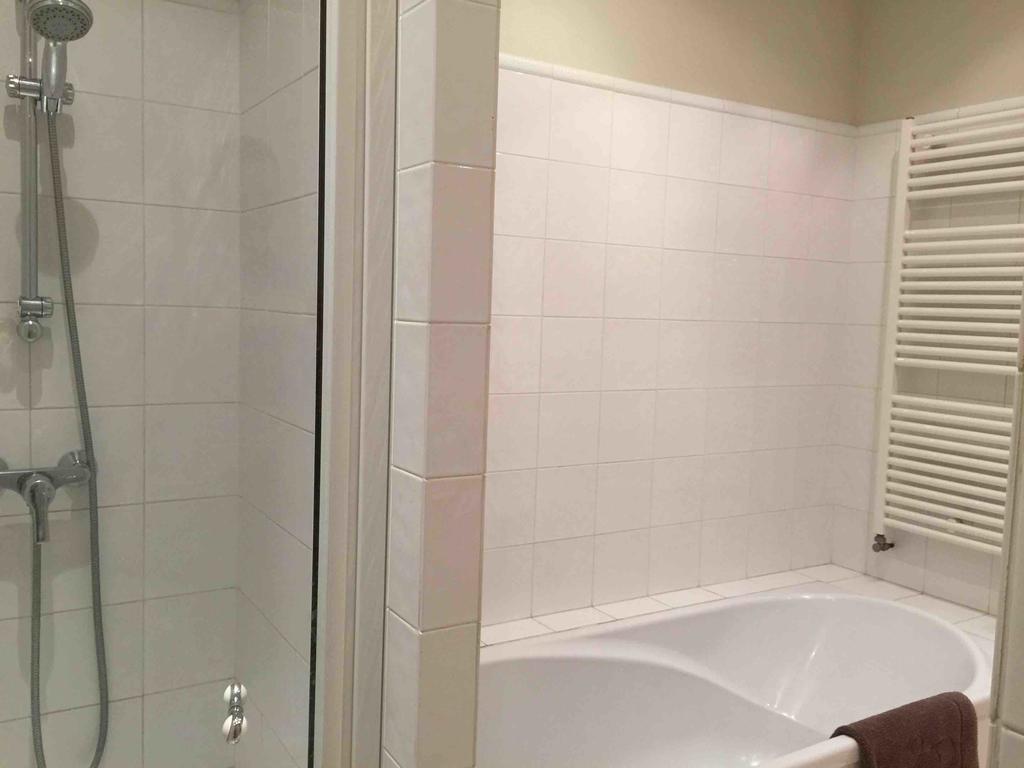 Chambre D'Hotes Les Rives De La Tronne Мер Номер фото