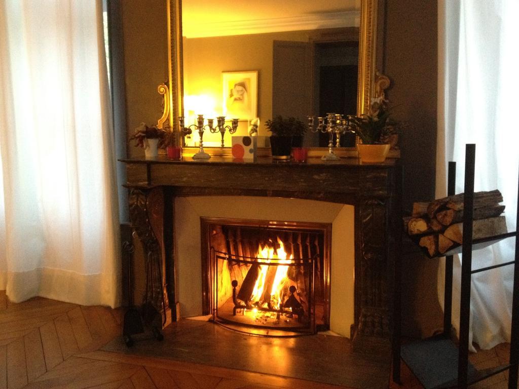Chambre D'Hotes Les Rives De La Tronne Мер Экстерьер фото