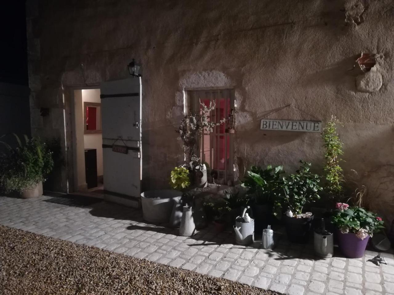 Chambre D'Hotes Les Rives De La Tronne Мер Экстерьер фото