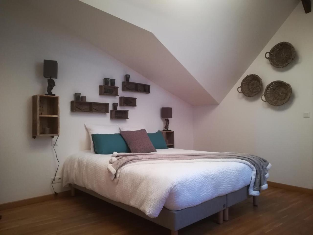 Chambre D'Hotes Les Rives De La Tronne Мер Экстерьер фото