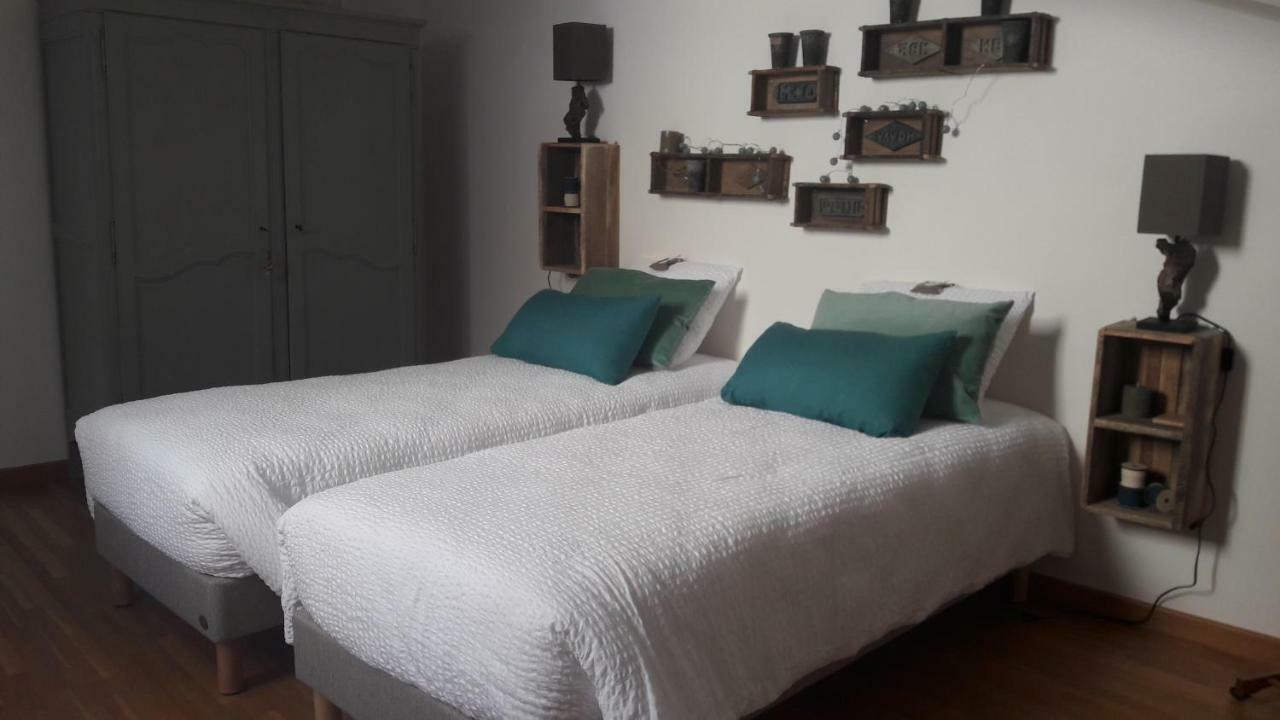 Chambre D'Hotes Les Rives De La Tronne Мер Экстерьер фото