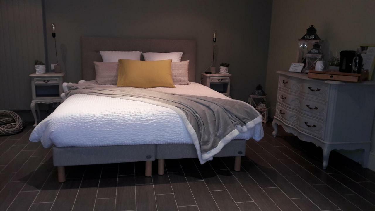 Chambre D'Hotes Les Rives De La Tronne Мер Экстерьер фото